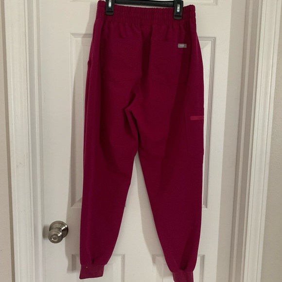 FIGS CATARINA TOP+ZAMORA HIGH WAISTED JOGGERS - Picture 4 of 6